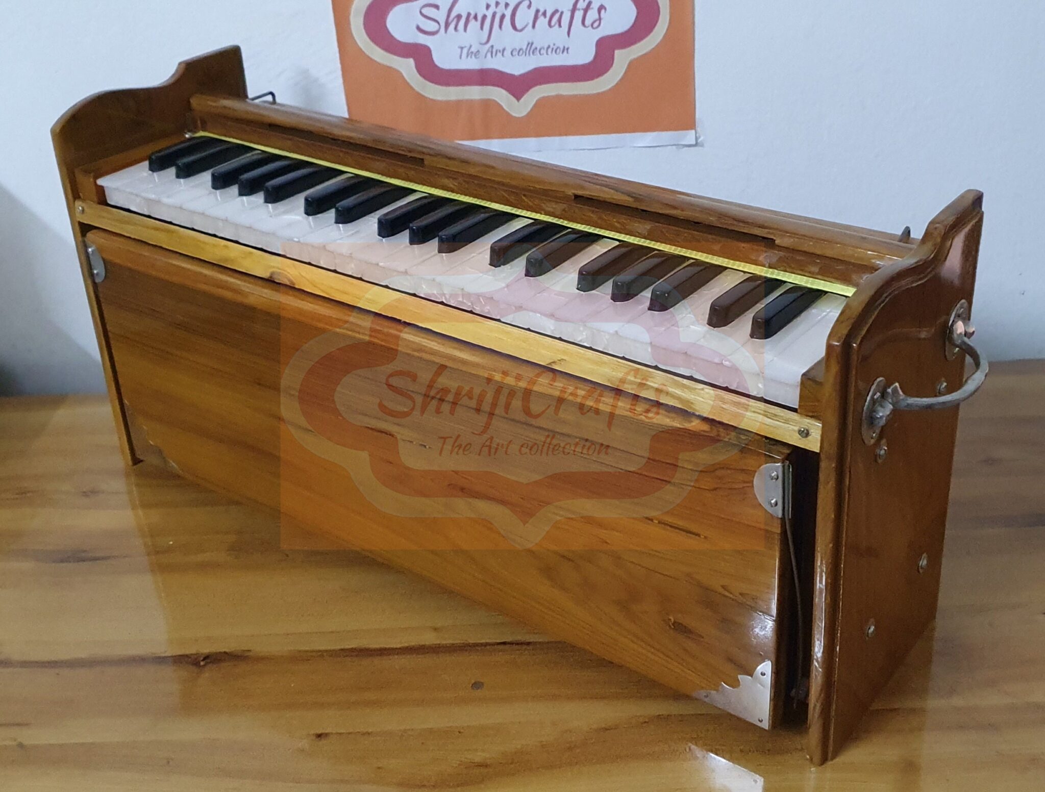 Shriji Dulcetina Bass-Male Reed, Teak Wood, 440Hz (Natural), with Bag for Harinam, Daily Kirtan, Made in India